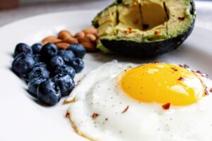 Keto Made Simple: A Step-by-Step Guide to Transforming Your Life